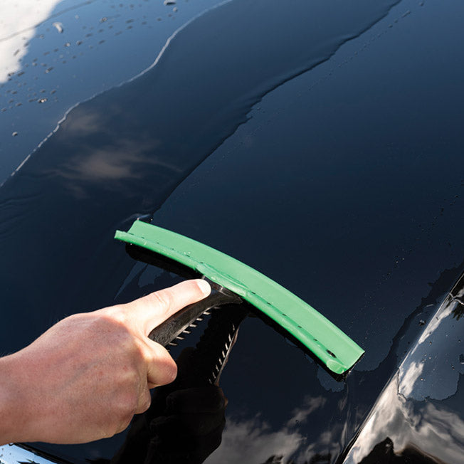 Fleksibelt gummiblad på Vikan wipe-n-shine skraber 35 cm mod sort lak