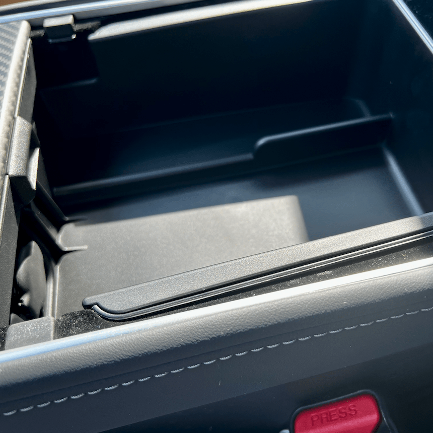 Er du på jagt efter tilbehør til elbiler? Hos GreenCarGear har vi alt fra bilpleje produkter, lader til elbil, tilbehør til elbil opladning hjemme m.m. Du finder alt Tesla tilbehør, VW ID 4 tilbehør og Ford Mustang Mach E tilbehør.