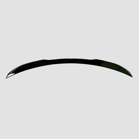 Detaljebillede af OE Design spoiler til BYD Seal monteret med dobbeltklæbende tape