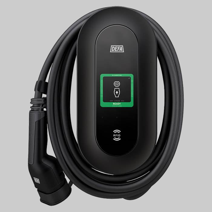 DEFA ladeboks med type 2 kabel rundt om