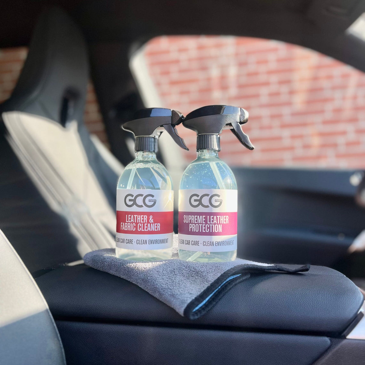 GCG MAX sædepleje sæt med Leather & Fabric Cleaner og Supreme Leather Protection.