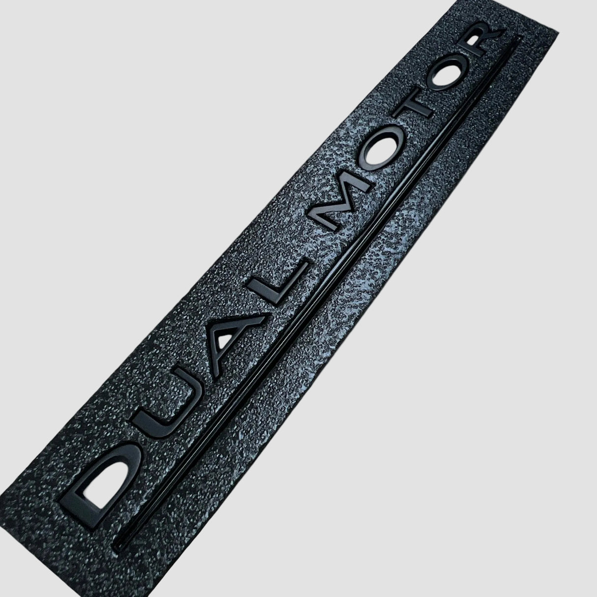 Dual Motor Emblem (fl. farver)