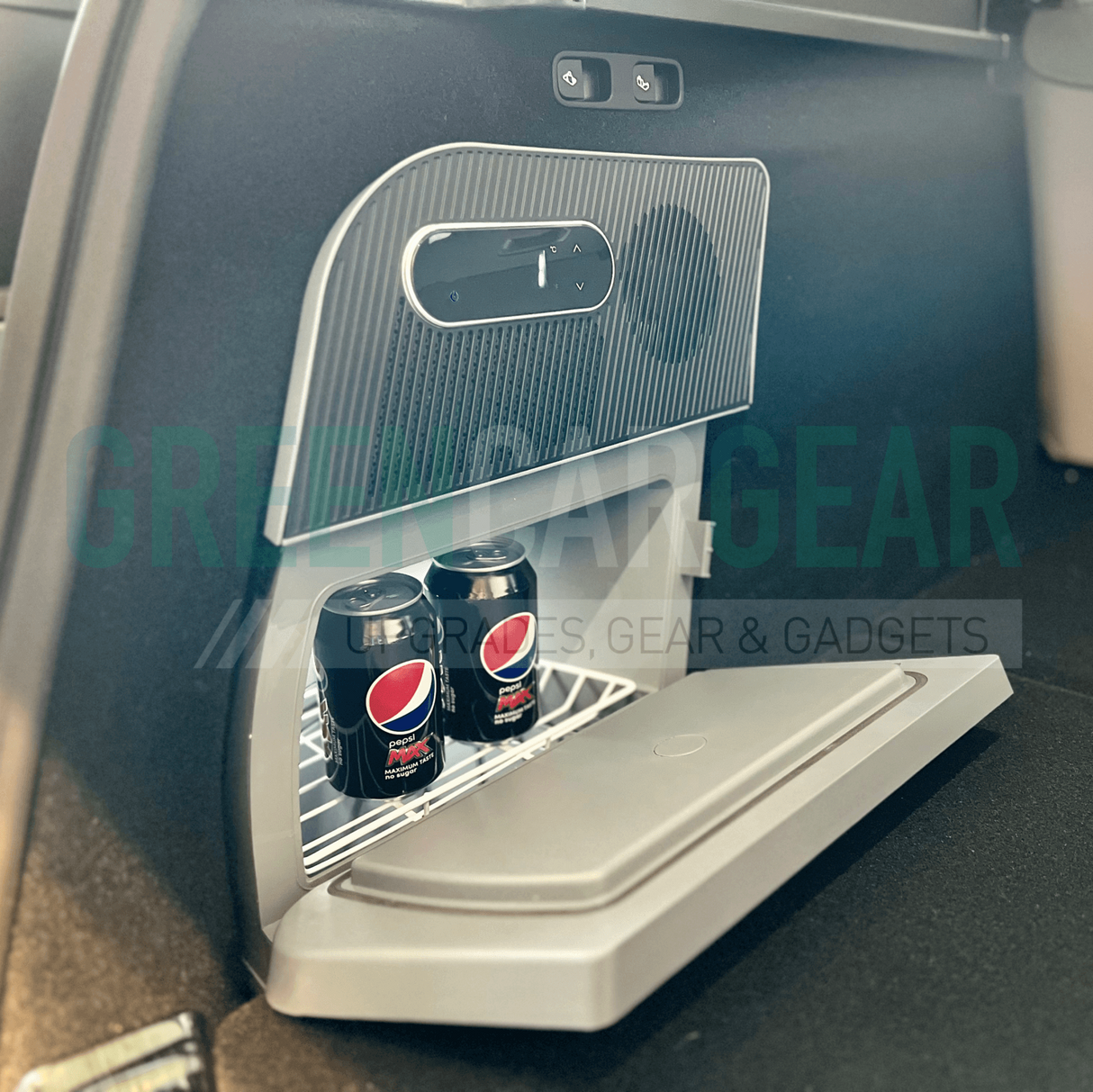 Er du på jagt efter tilbehør til elbiler? Hos GreenCarGear har vi alt fra bilpleje produkter, lader til elbil, tilbehør til elbil opladning hjemme m.m. Du finder alt Tesla tilbehør, VW ID 4 tilbehør og Ford Mustang Mach E tilbehør.