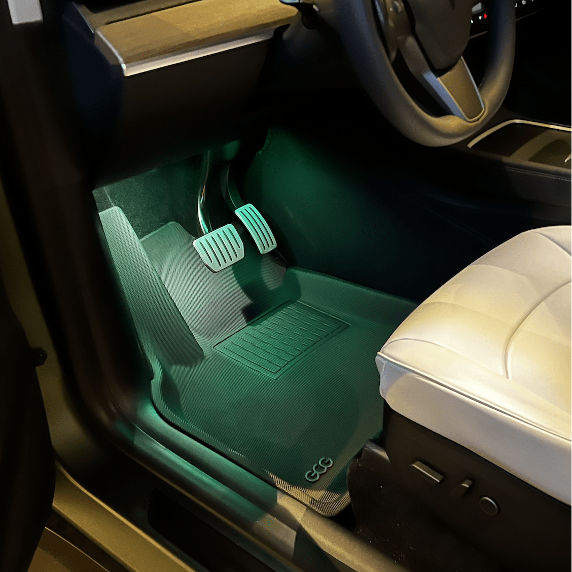 LED lys under sæderne - mange farvekombinationer