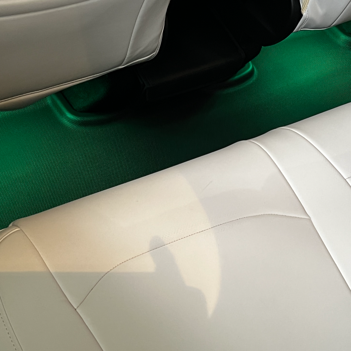 LED lys under sæderne - mange farvekombinationer