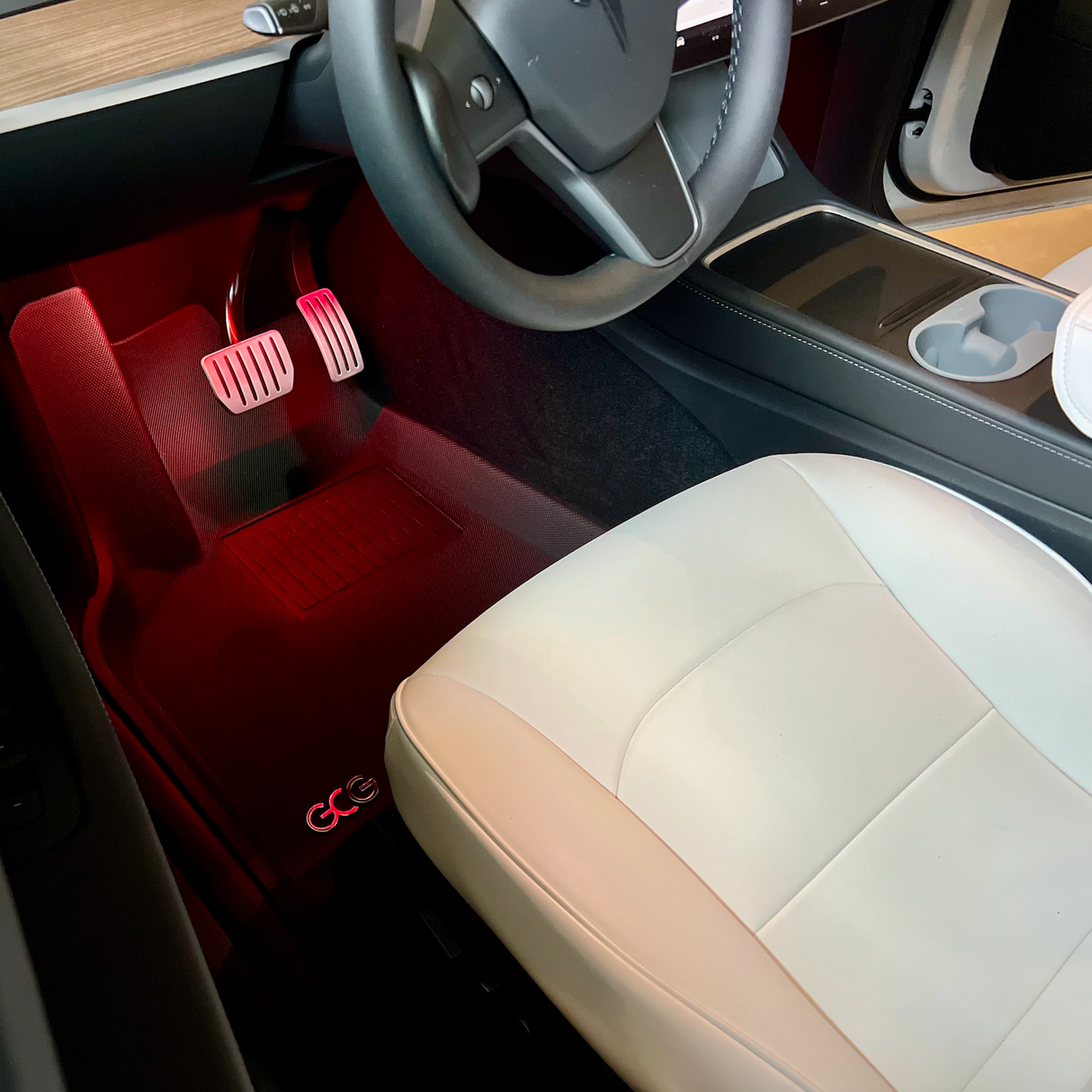 LED lys under sæderne - mange farvekombinationer