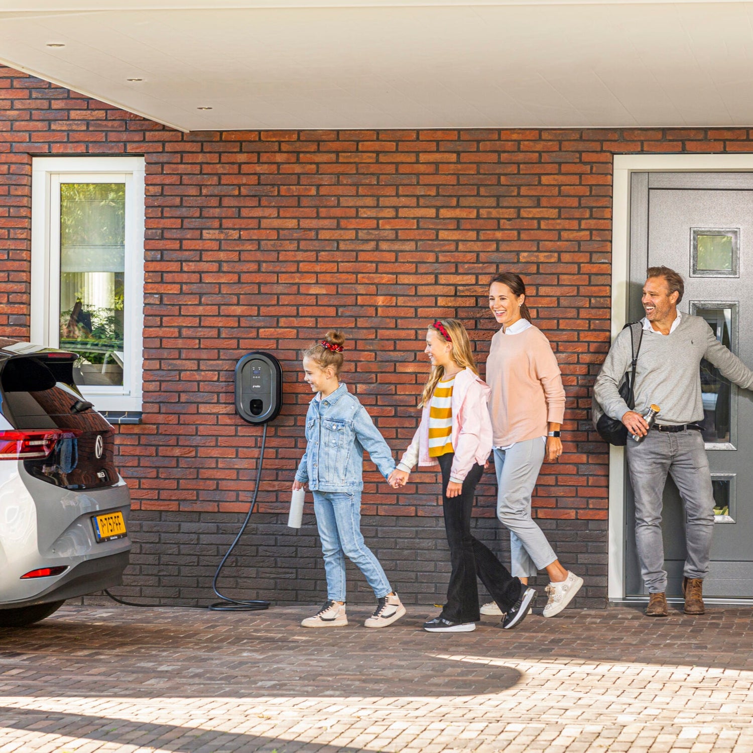 Ratio Smart 11/22kW ladeboks med SenseKit (til solpaneler)