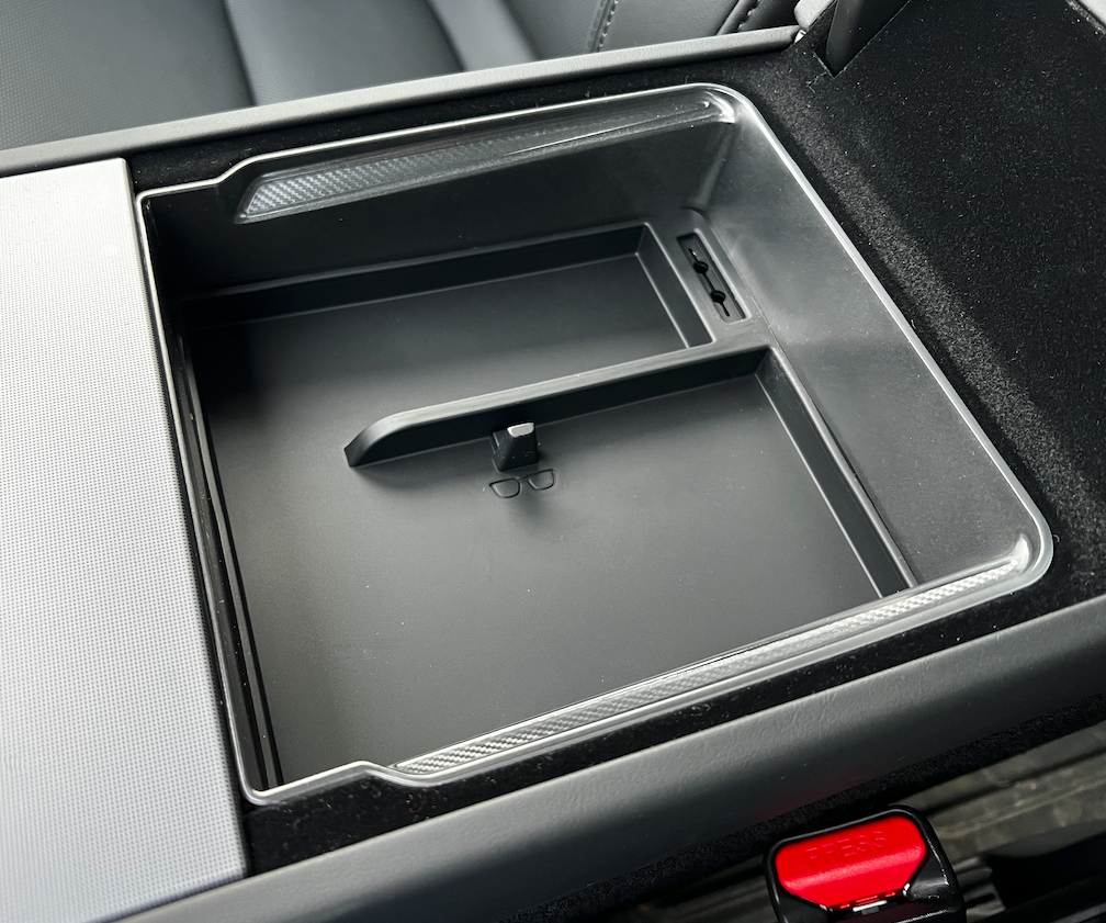 Opbevaringsboks til midterkonsol med underlag (under armlæn)
