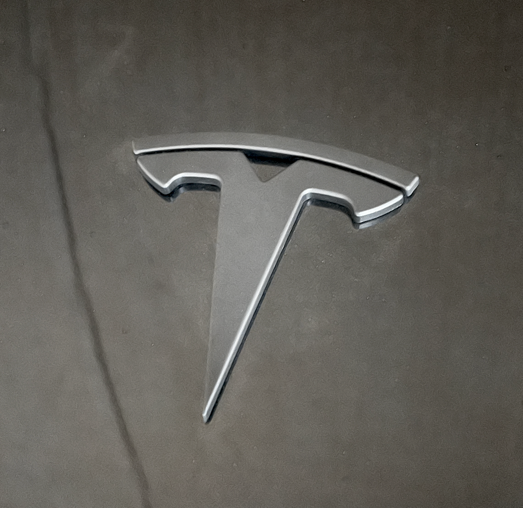 Emblem cover - passer til Tesla Model 3 2024- Highland
