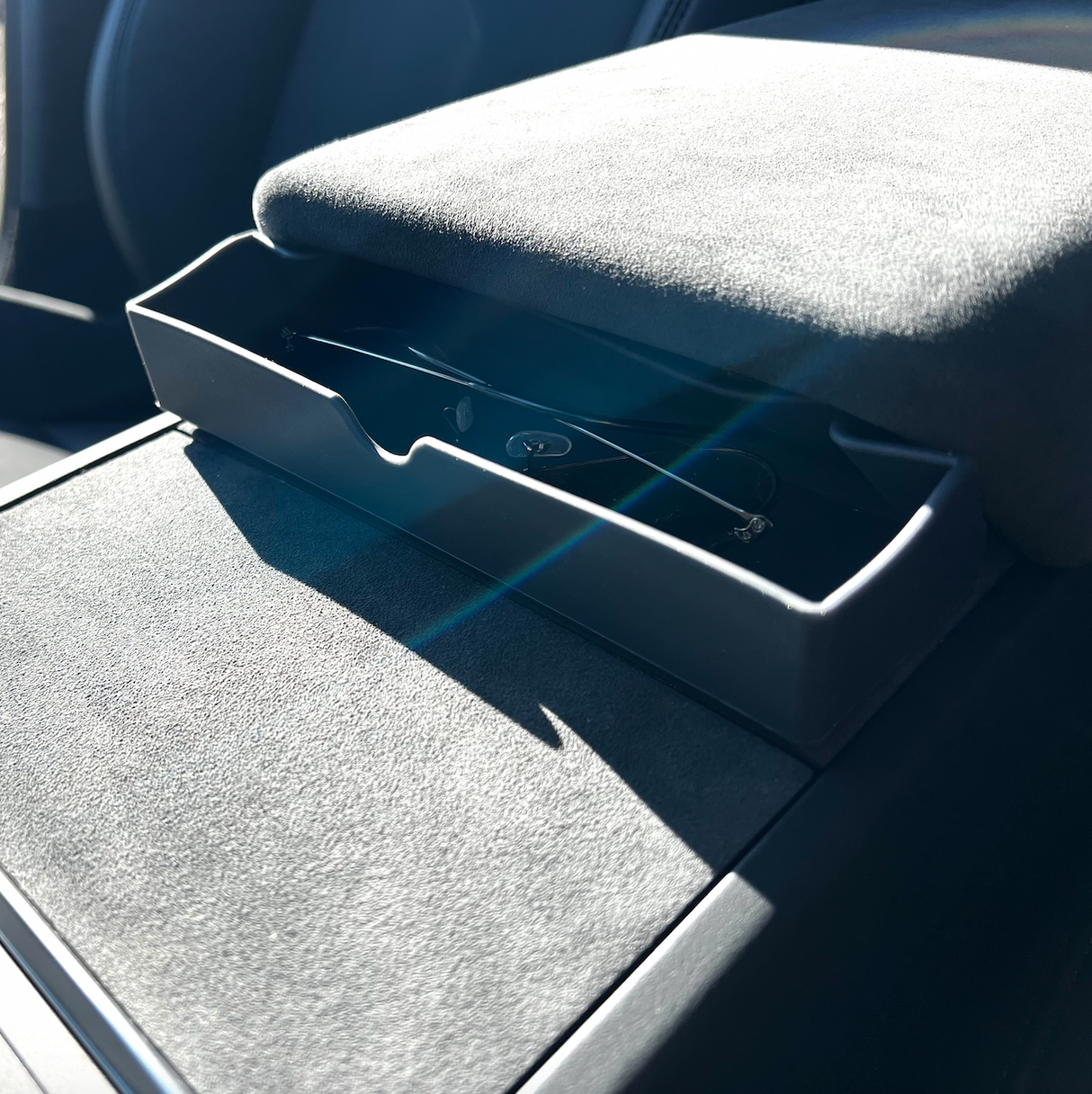 Solbrilleholder til Tesla Model 3/Y