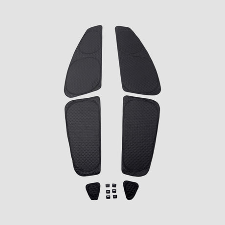 Sort afdækning til vinduer, sæt til XPENG G6, vist med fire hoveddele og seks mindre monteringsstykker.