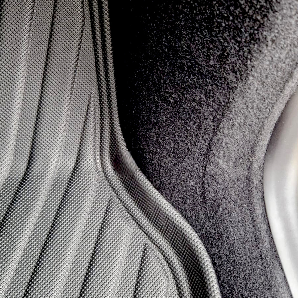 GCG MAX All Weather måttesæt – passer til Tesla Model Y Juniper (2025-)