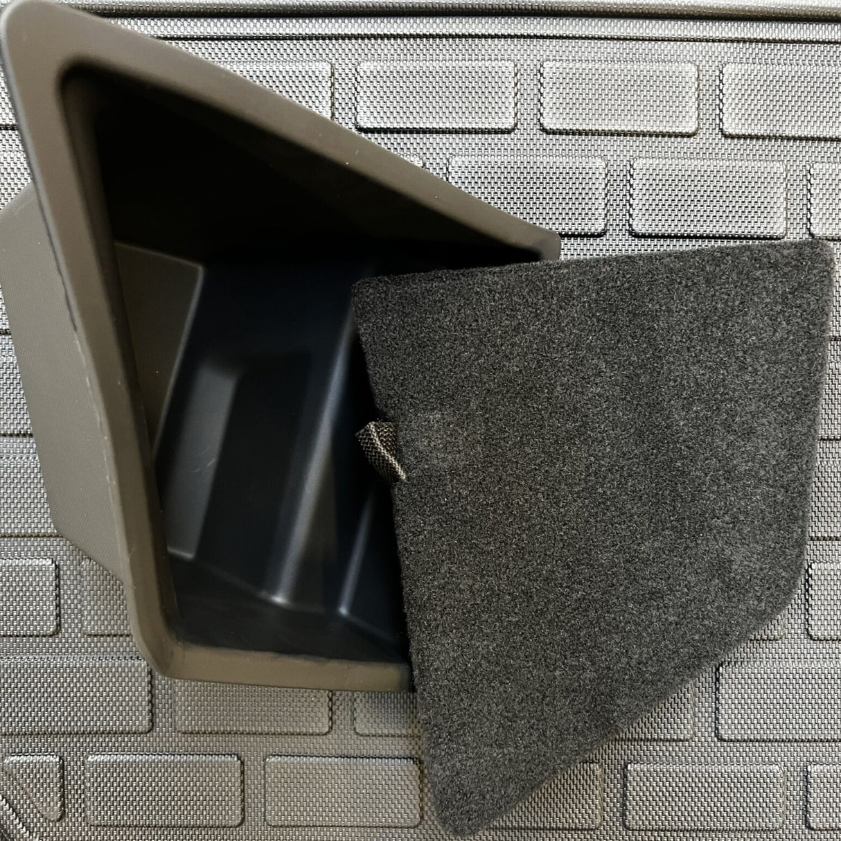 Trunk opbevaringsboks med låg – passer til Tesla Model 3