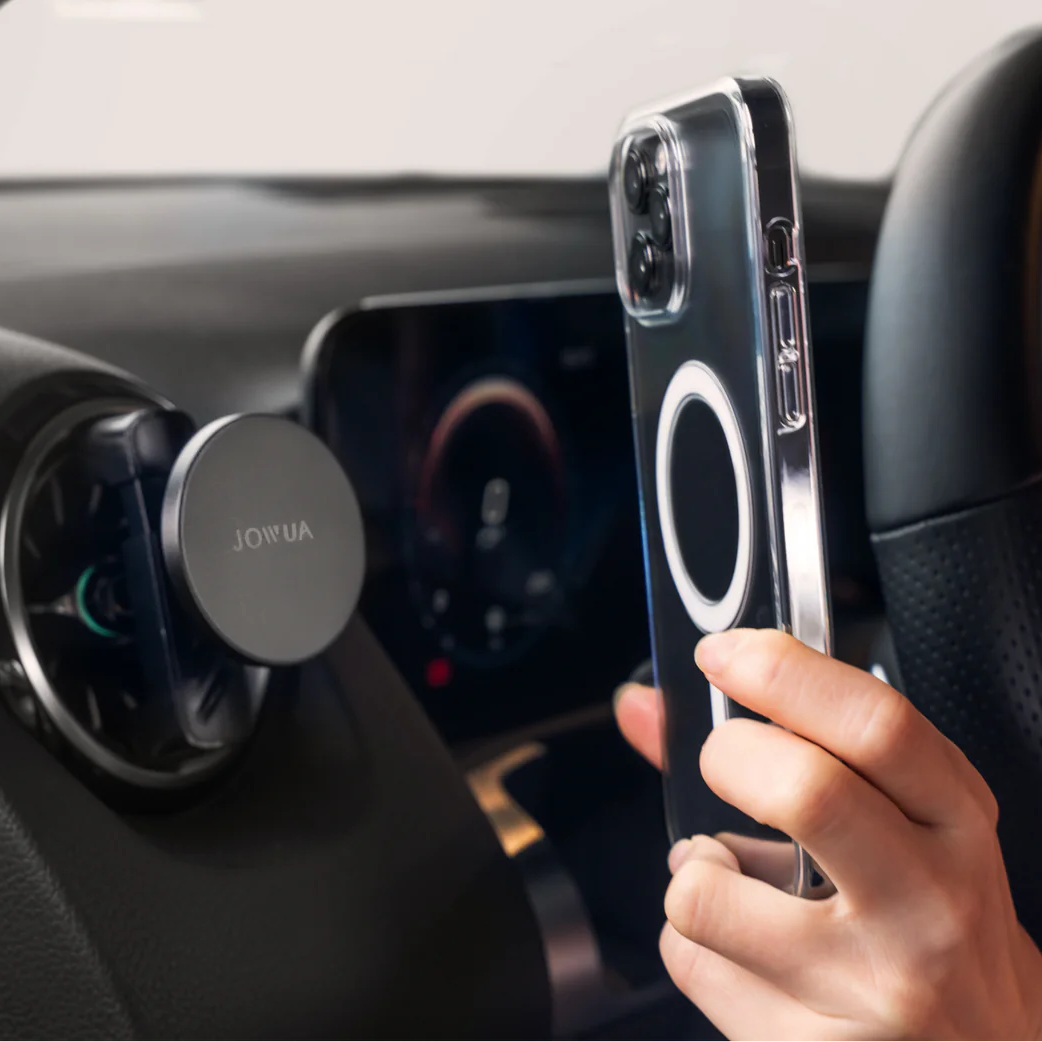 en mobil med magsafe bliver sat på Jowua mobiltelefonholderen