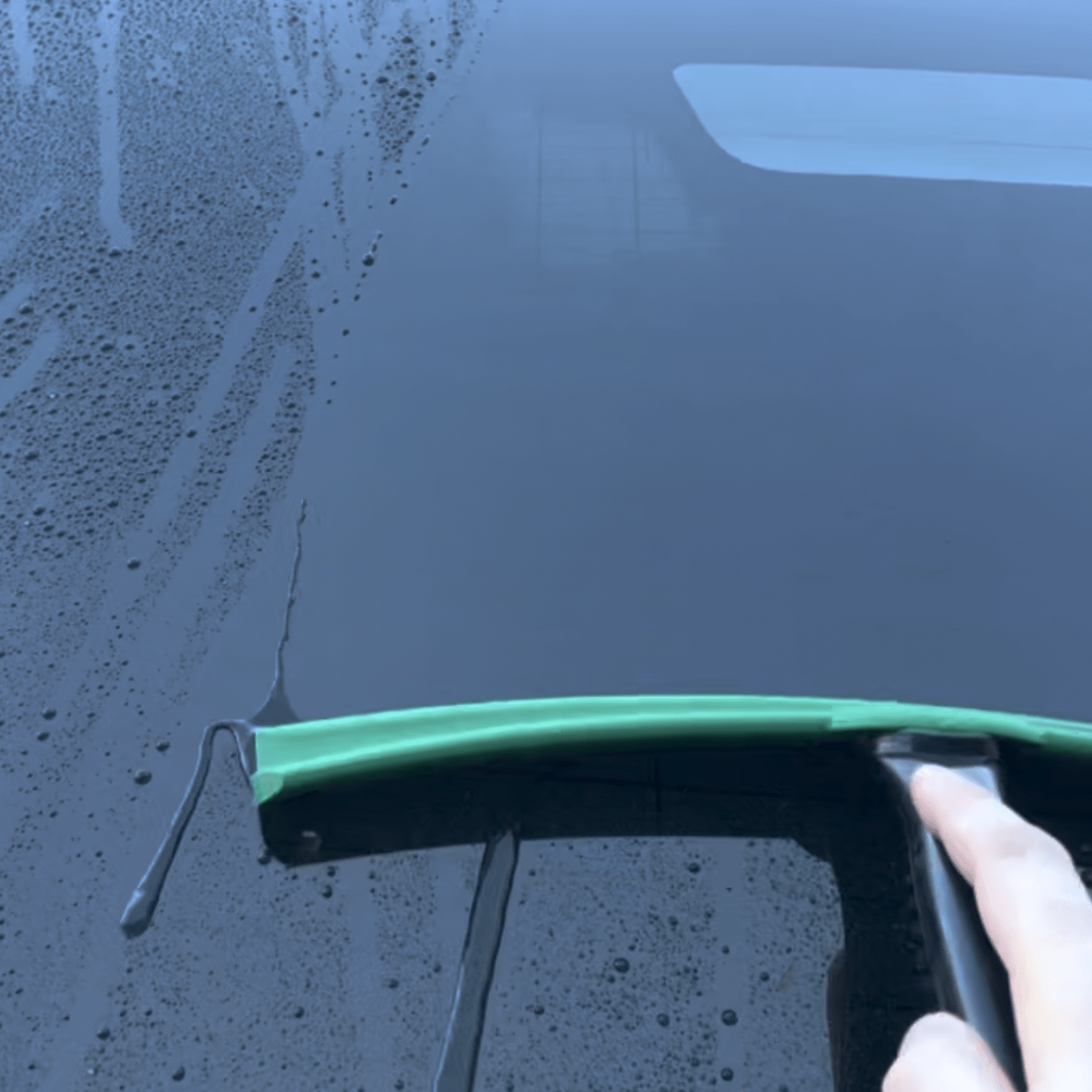 Er du på jagt efter tilbehør til elbiler? Hos GreenCarGear har vi alt fra bilpleje produkter, lader til elbil, tilbehør til elbil opladning hjemme m.m. Du finder alt Tesla tilbehør, VW ID 4 tilbehør og Ford Mustang Mach E tilbehør.