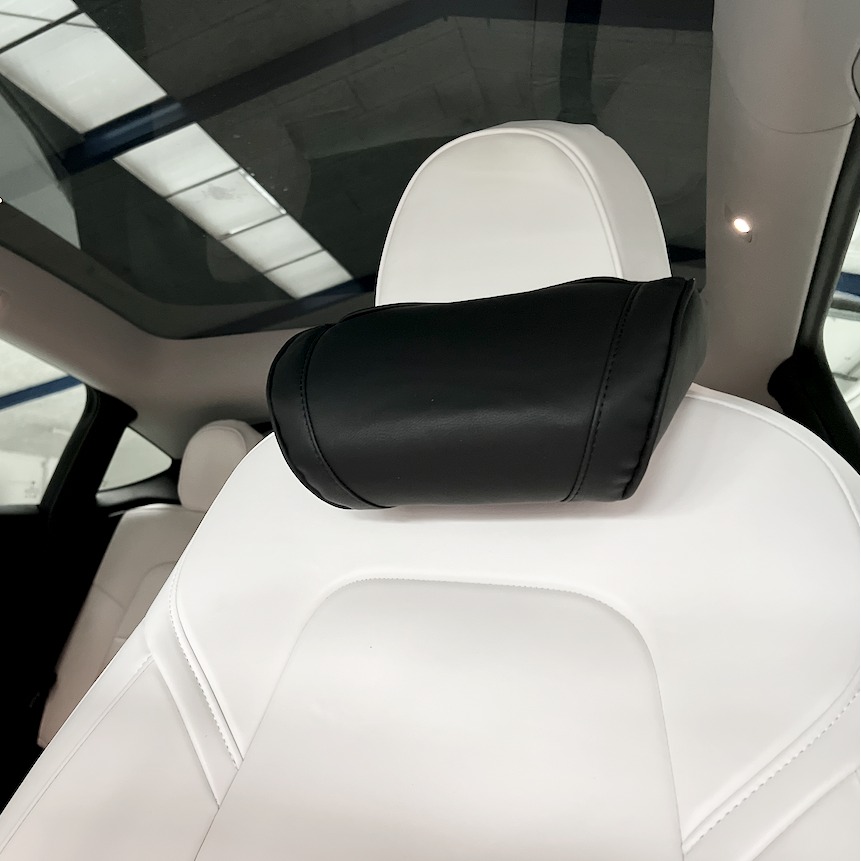 Nakkepude (fl. varianter)