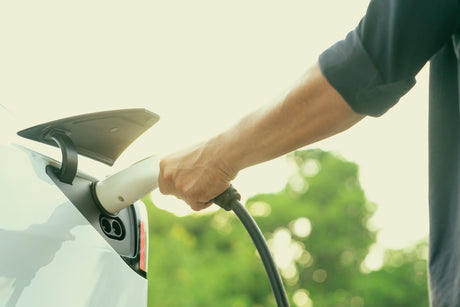 Lader til elbil – GCG MAX 11 kW ladeboks monteret i carport