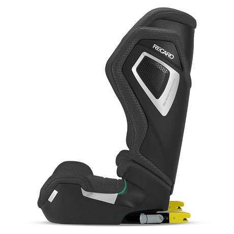 Recaro Axion 1 autostol i sort, set fra siden med synligt sidestødsbeskyttelsespanel