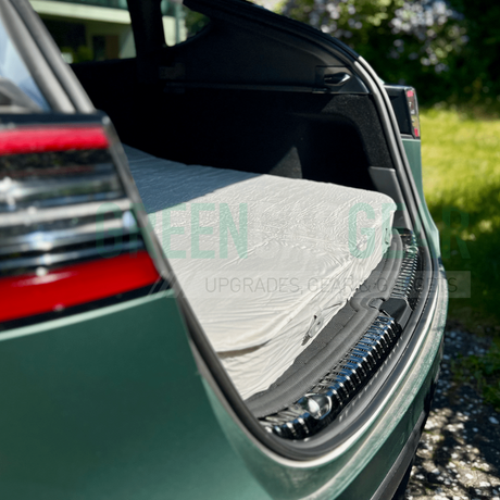 Er du på jagt efter tilbehør til elbiler? Hos GreenCarGear har vi alt fra bilpleje produkter, lader til elbil, tilbehør til elbil opladning hjemme m.m. Du finder alt Tesla tilbehør, VW ID 4 tilbehør og Ford Mustang Mach E tilbehør.