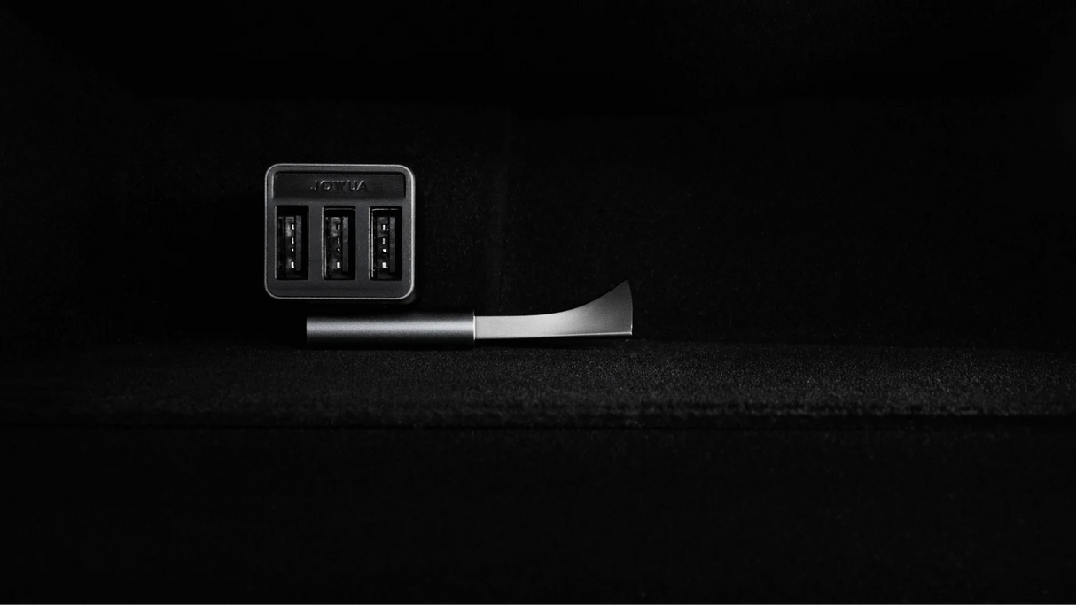 Tesla 4-ports USB Dashcam Hub – Model 3 Highland 2024