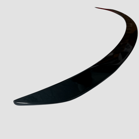Tesla Model Y Juniper Pro spoiler – letvægtsdesign med performance-inspireret æstetik.