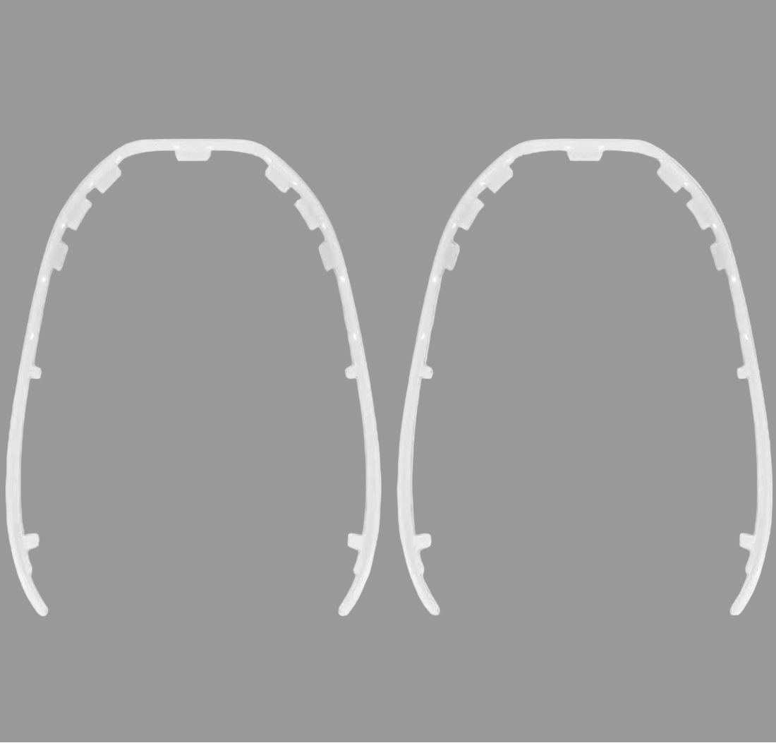 Skinner til montering langs kanten af ryglænet på Tesla Model 3 Highland.