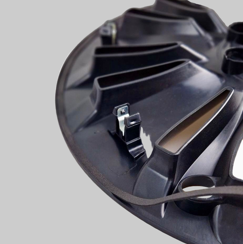 Nærbillede af MV storm hjulkapsel klemme