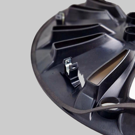 Nærbillede af MV storm hjulkapsel klemme