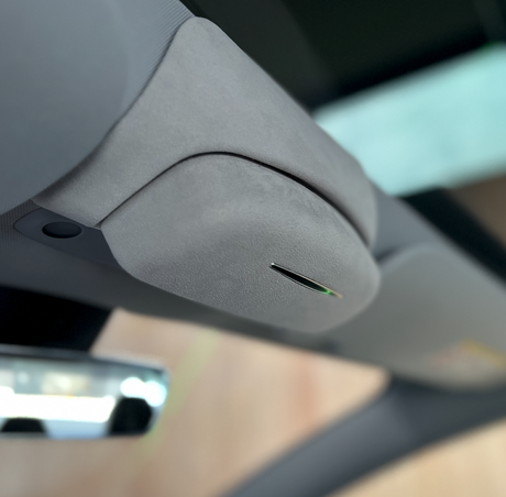 Solbrilleholder – designet til Tesla Model 3/Y