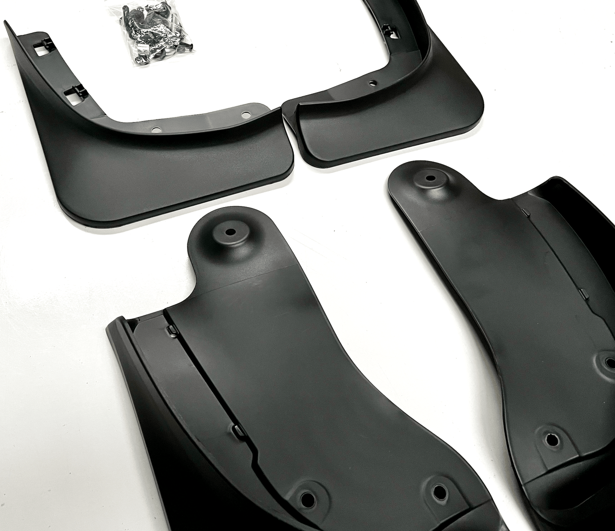 Stænklapper/mud flaps - Passer til Tesla Model Y (Berlin 2022-)