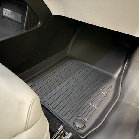 All Weather måttesæt til XPENG G6, fremviser perfekt pasform.