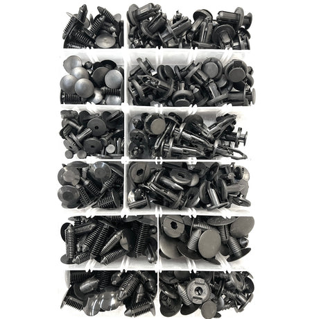 en åben kasse fyldt med forskellige slags clips til elbiler.