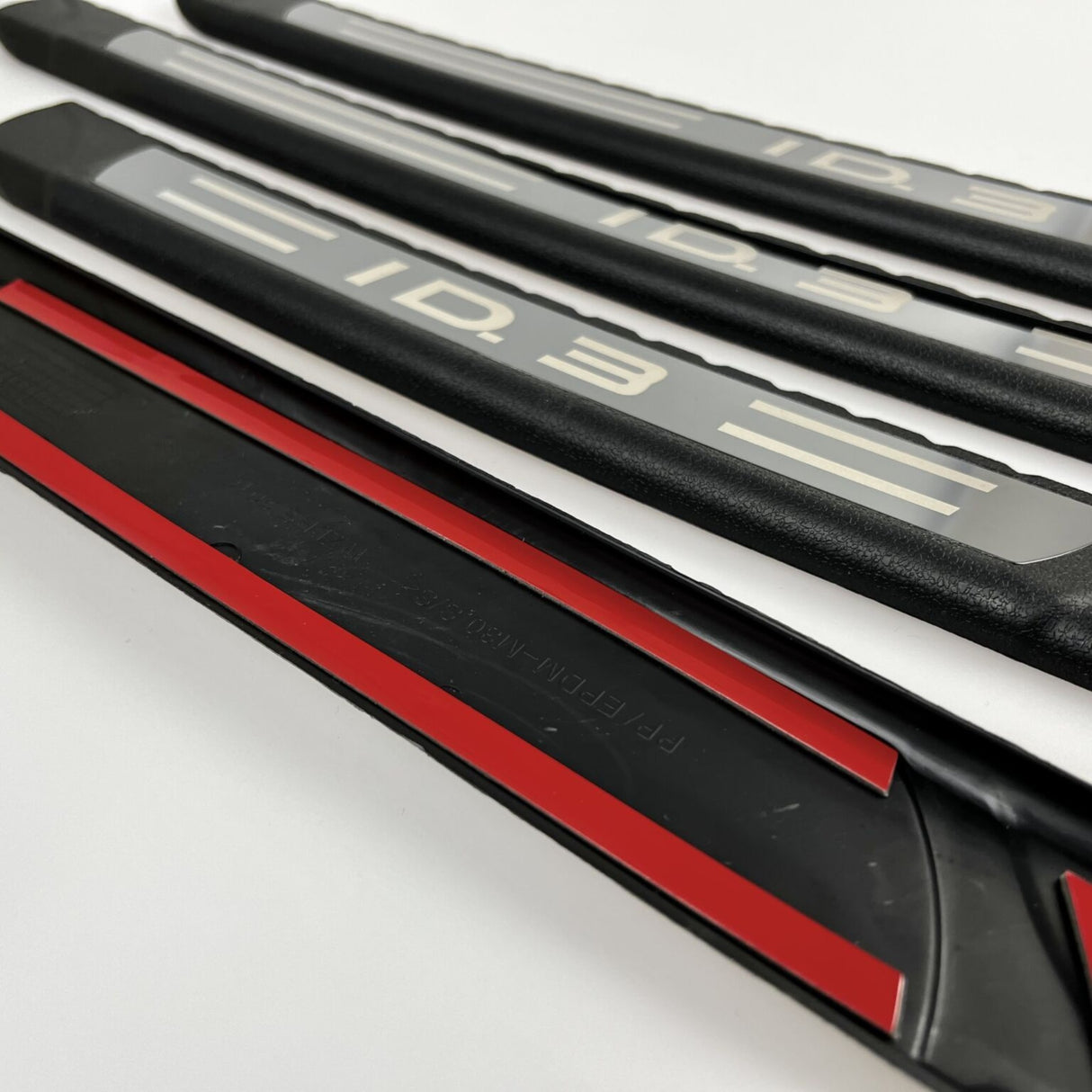 Indstigningslister, passer til VW ID.3. Komplet sæt til 4 døre (2 varianter)