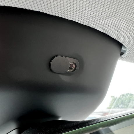 Et kamera cover som kan sættes ind i din tesla, monteret. 