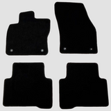 måttesæt i sort filt til VW ID.7