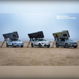 Moby Mountain Peak XL tagtelt til 3 personer i alle tre farver monteret på elbiler på stranden