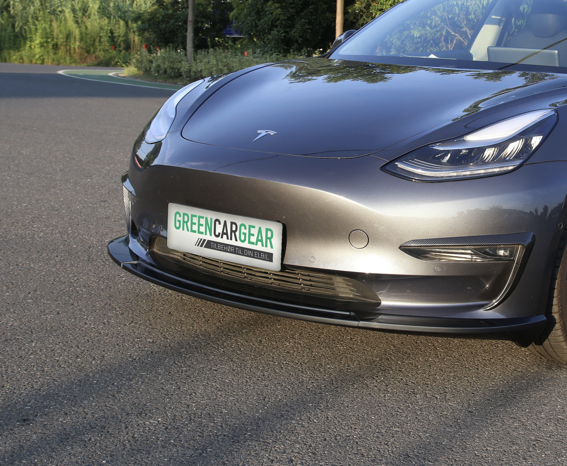 Komplet bodykit i mat sort - Passer til Tesla Model 3